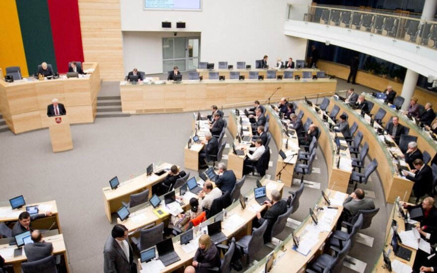Seimo nario mandato nesieks tik 12 dabartinių parlamentarų