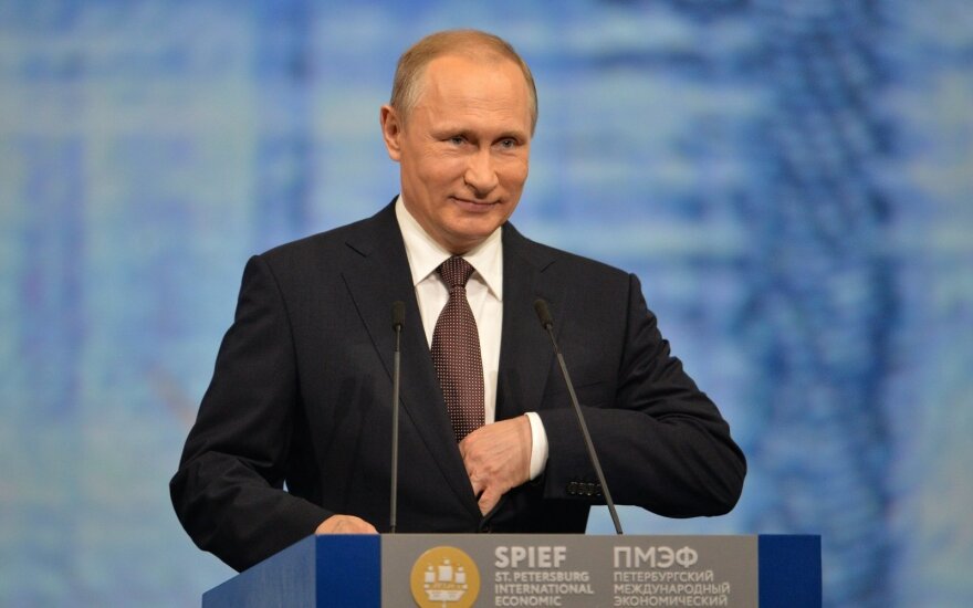 Iš V. Putino — netikėtas reveransas JAV