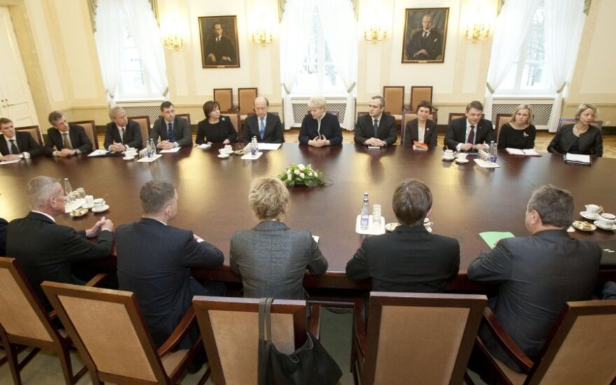 Dalia Grybauskaitė susitinka su vyriausybės atstovais