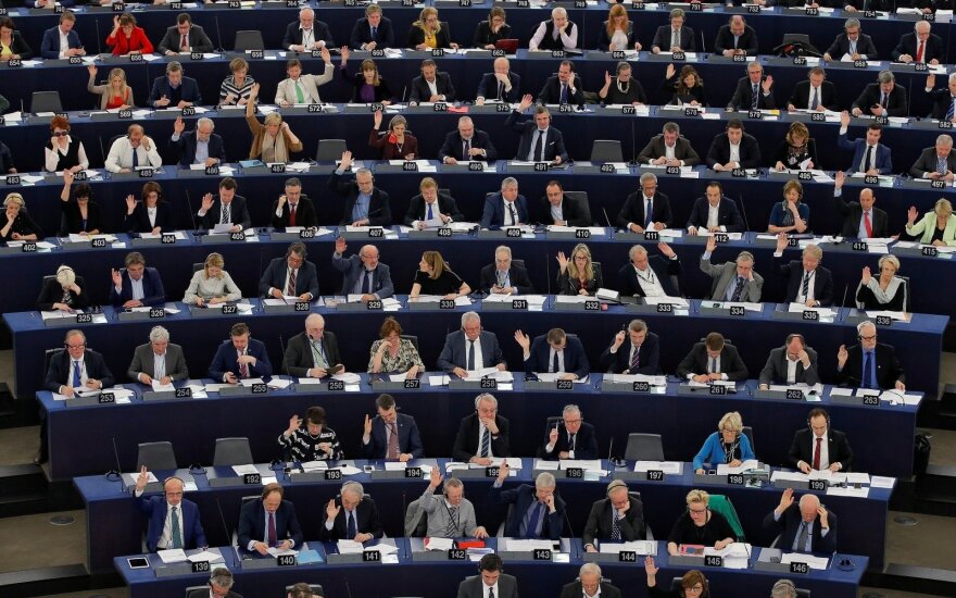 Europos Parlamentas balsuos dėl bevizio režimo ukrainiečiams