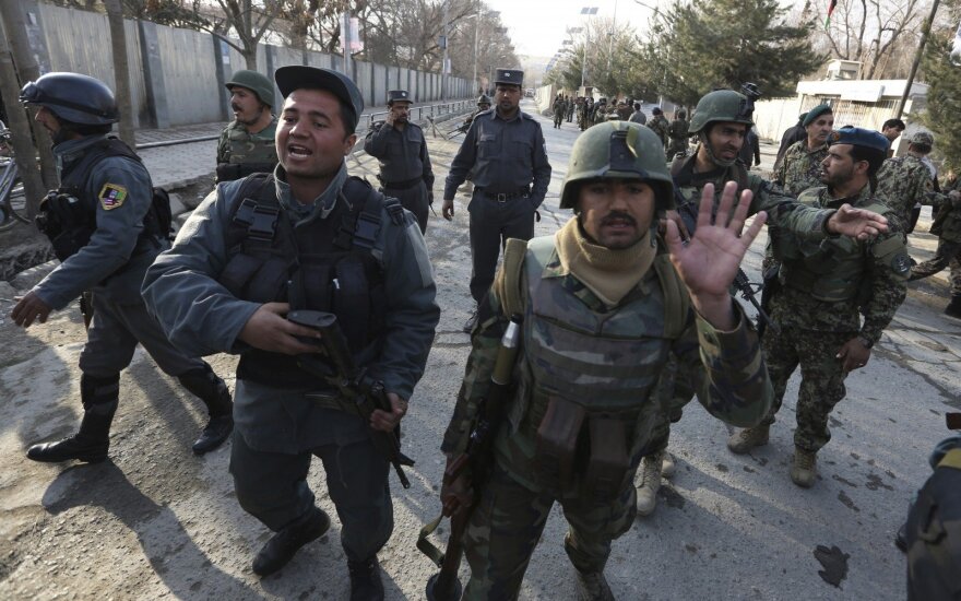 Kabule per „Islamo valstybės“ ataką ligoninėje žuvo daugiau kaip 30 žmonių