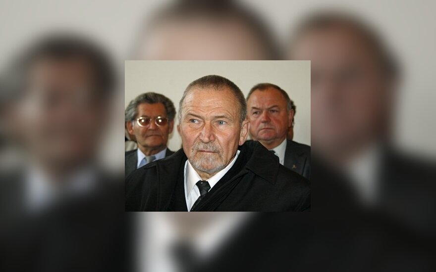 Teismas nusprendė A.Petrusevičiaus nesodinti į kalėjimą
