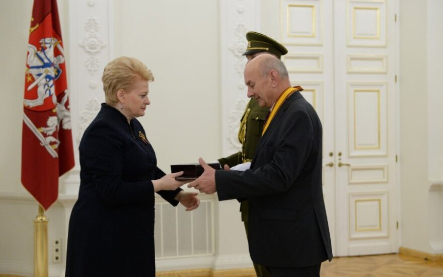 Po skandalingo sprendimo – ordinas iš D. Grybauskaitės rankų