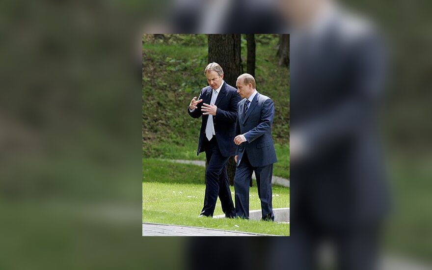 Tony Blairas ir Vladimiras Putinas