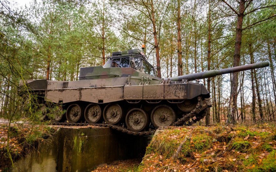 Už pirmą sunaikintą „Leopard 2“ tanką okupantams siūlo 5 mln. rublių