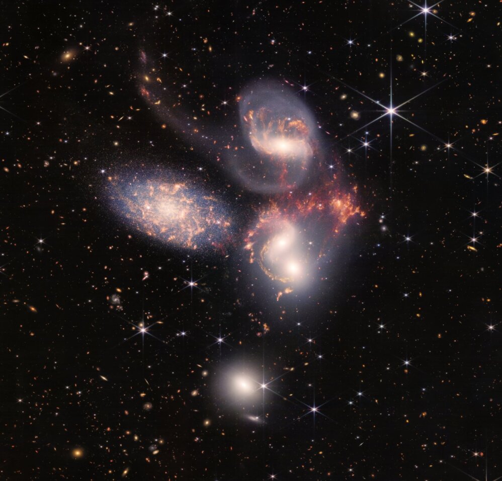 Stephan's Quintet NASA, ESA, CSA, STScI nuotr.