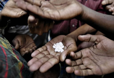 Cunamio aukoms dalijamos tabletės nuo maliarijos