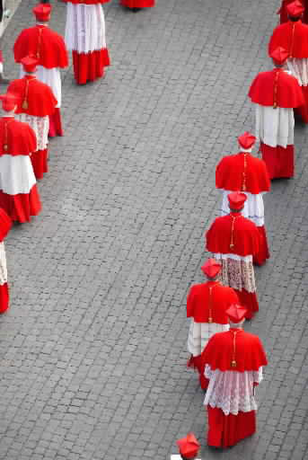 Popiežiaus kūno pergabenimo į šv.Petro aikštę ceremonija
