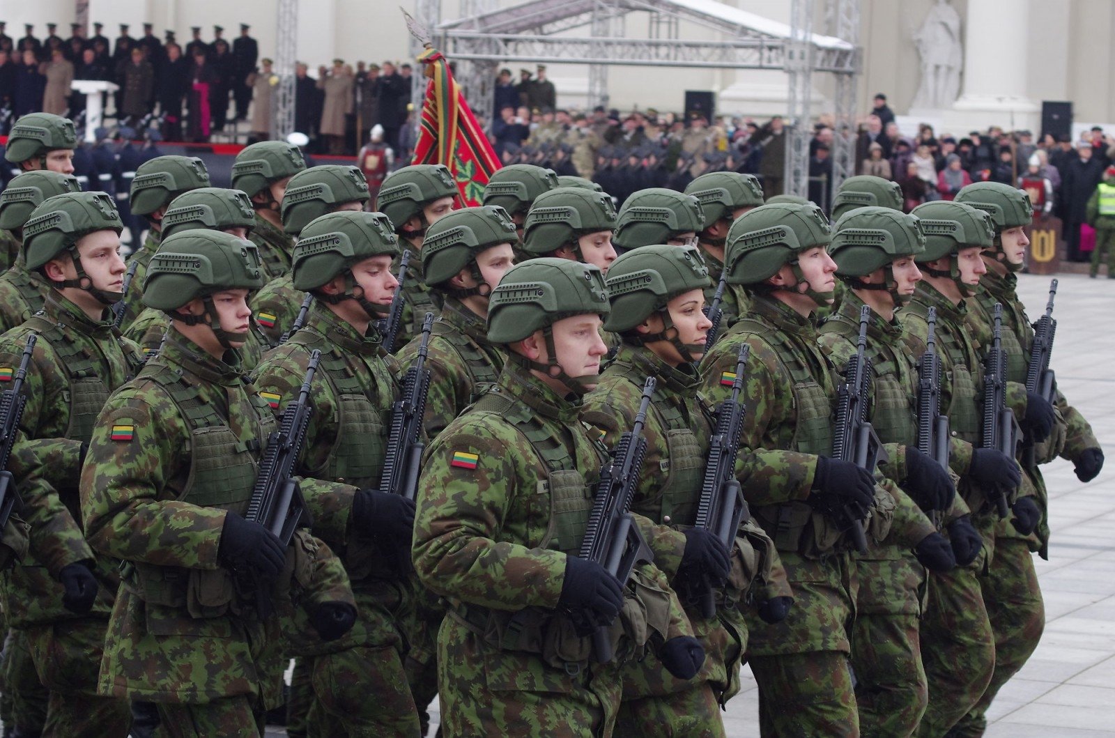 Развитие войск. Армия Литвы. Форма армии Литвы. Армия Литвы 1992. Солдат армии Литвы.