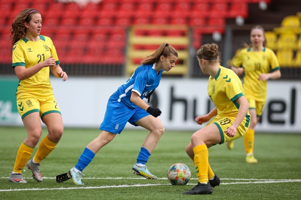 La nazionale femminile Under 17 non poteva competere con la squadra greca