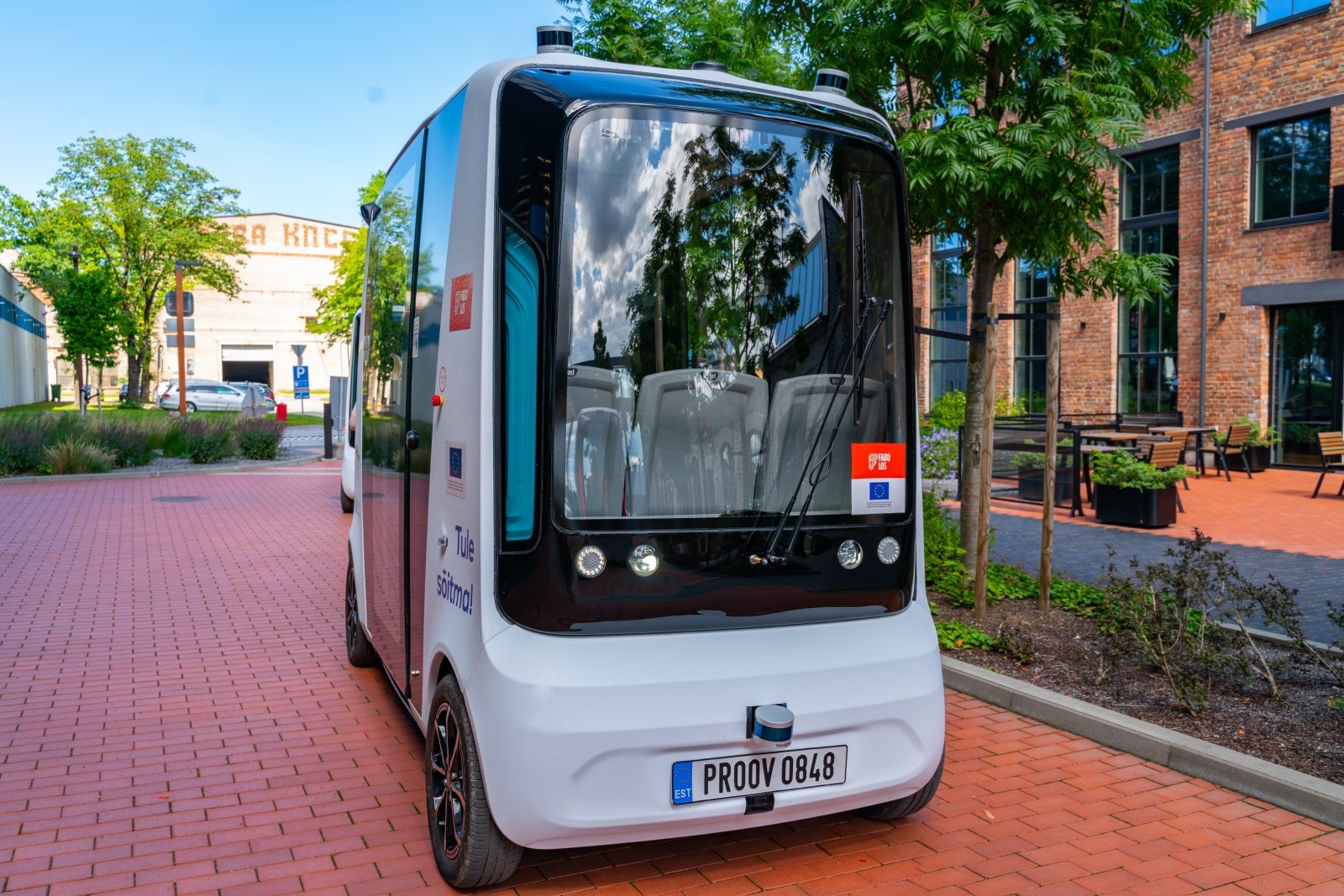 Vilnius har noe å misunne: autonome roboter og busser surrer i Tallinn – hvorfor stoppet de der
