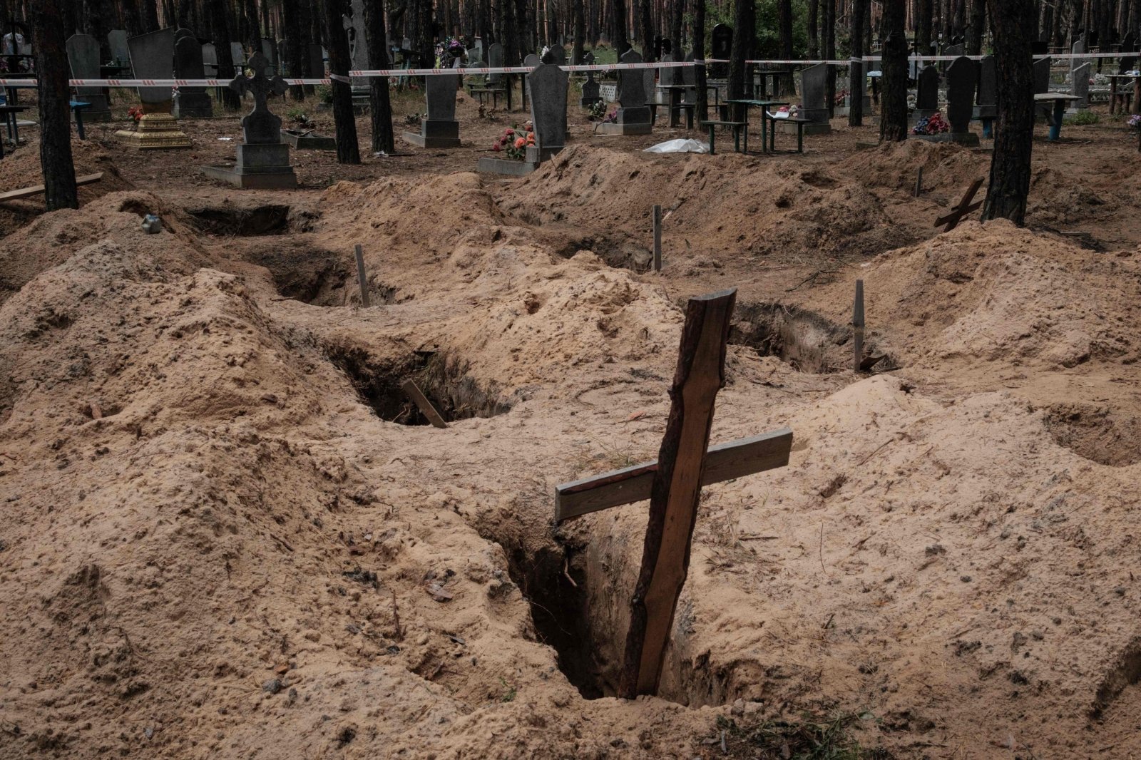 Išlaisvintose Donecko regiono teritorijose policija rado 385 kūnus