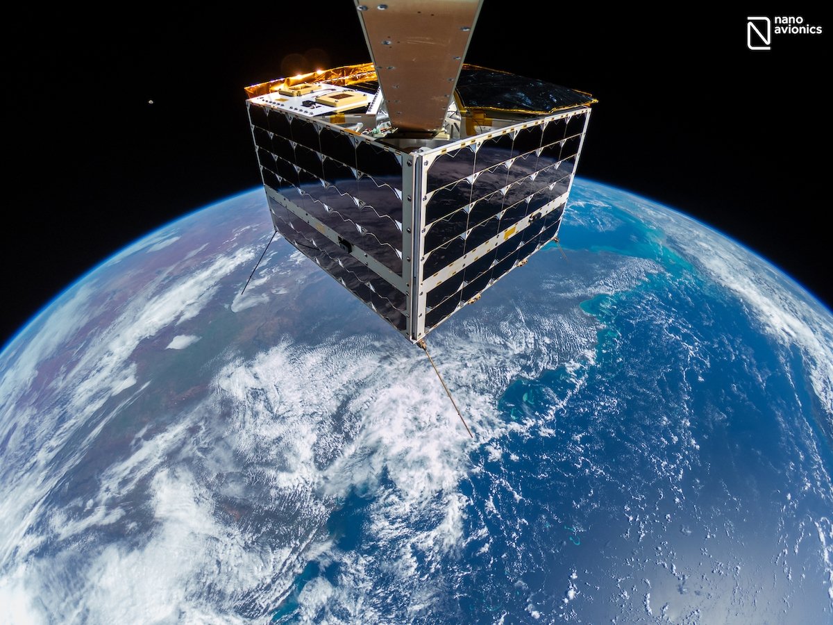 Litauisk romsatellitt i bane tatt bilde som verden aldri har sett før