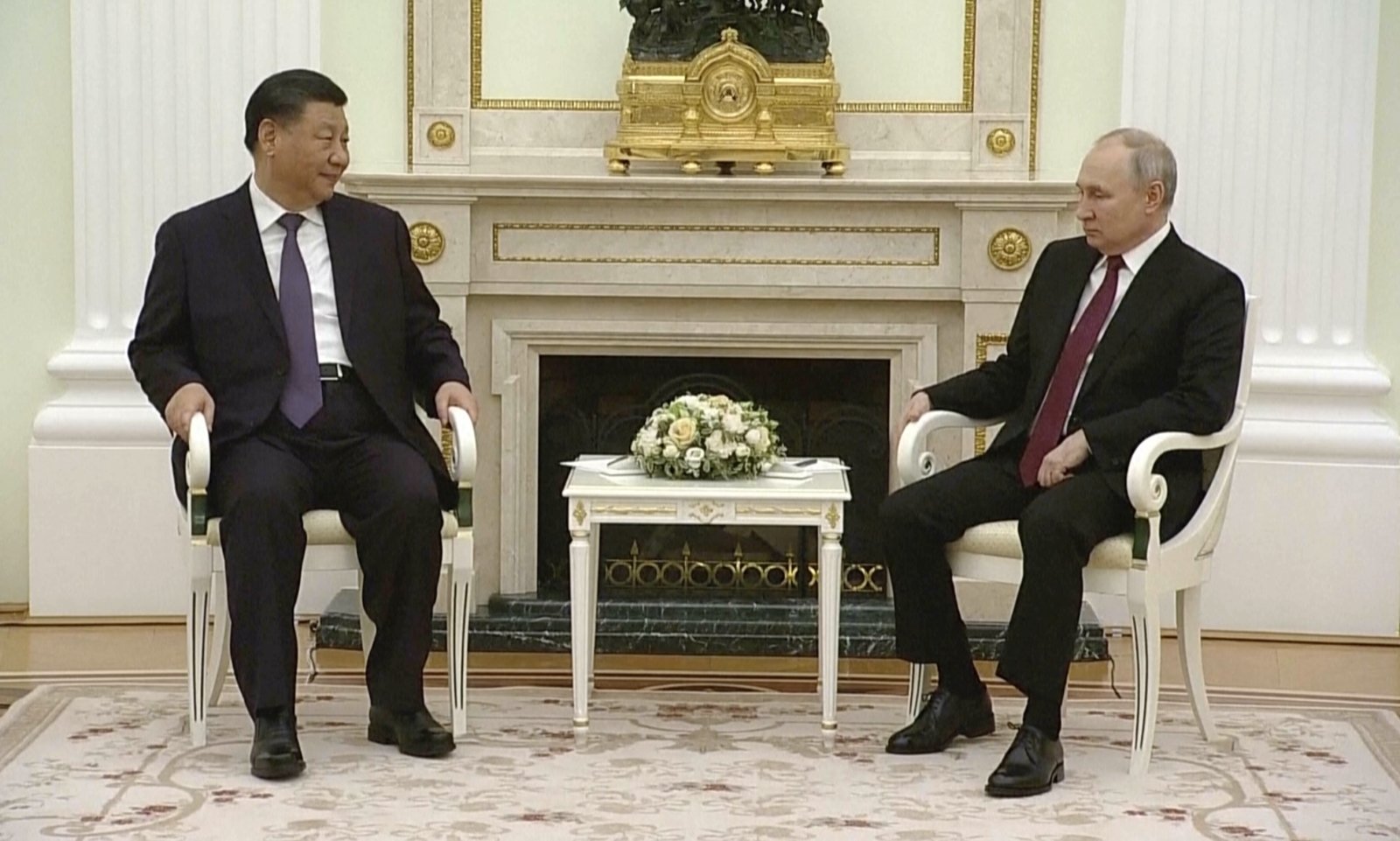 Su Xi Jinpingu susitikęs Putinas: šiek tiek pavydime