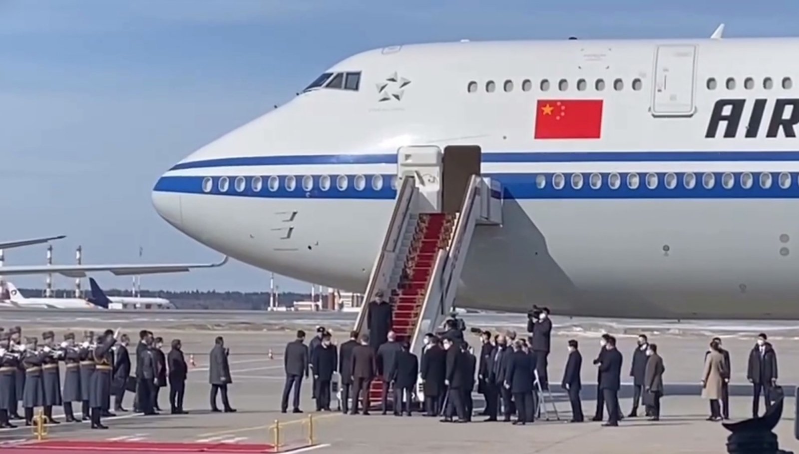 Xi Jinpingas atskrido į Maskvą